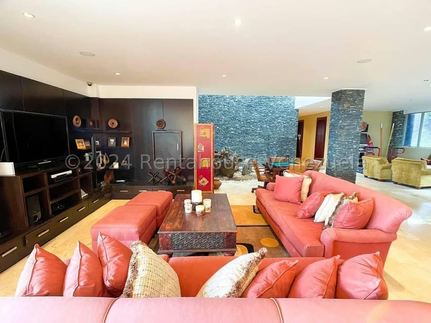 Casa (Multipes Niveles) en Venta en La Trinidad, Distrito Metropolitano - 86
