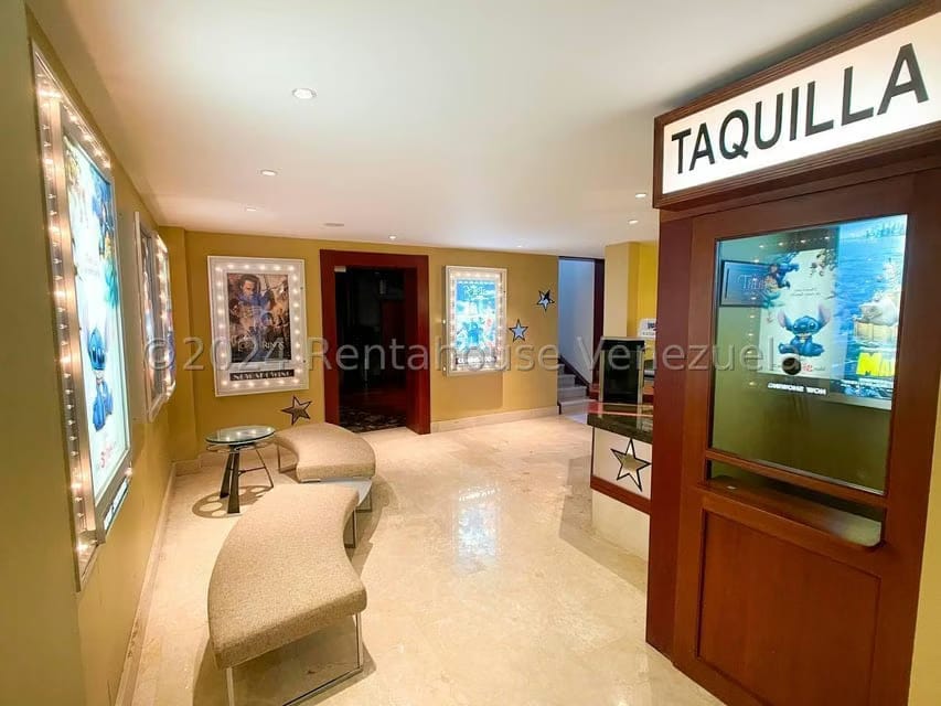 Casa (Multipes Niveles) en Venta en La Trinidad, Distrito Metropolitano - 94