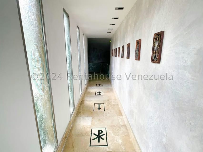Casa (Multipes Niveles) en Venta en La Trinidad, Distrito Metropolitano - 100