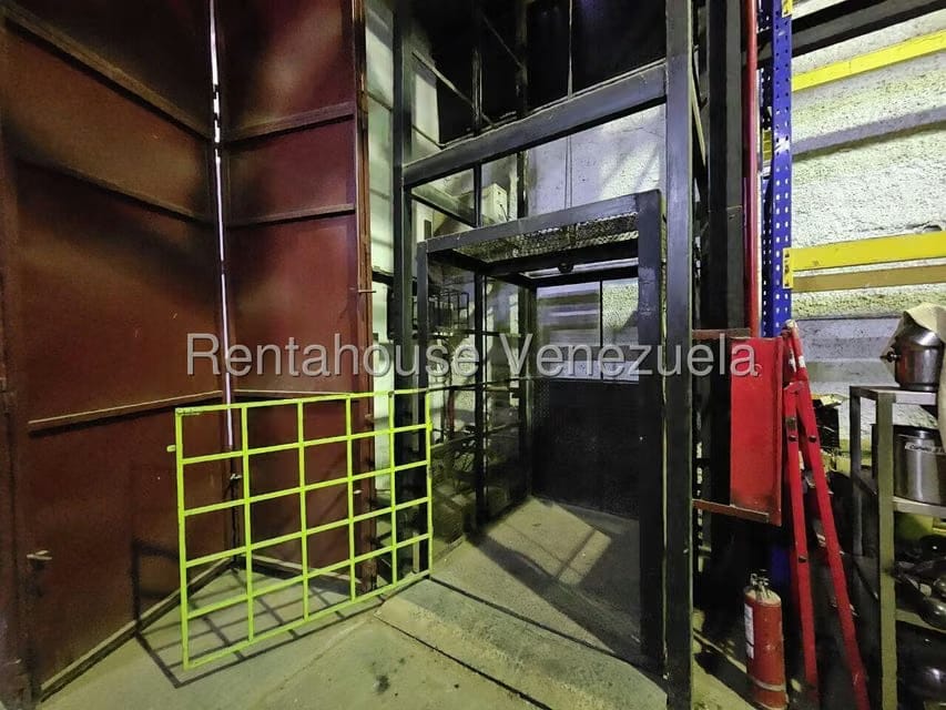 Comercial (Local Comercial) en Venta en La Yaguara, Distrito Metropolitano - 24