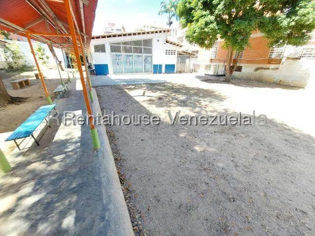 Comercial (Local Comercial) en Venta en Montalban I, Distrito Metropolitano - 2
