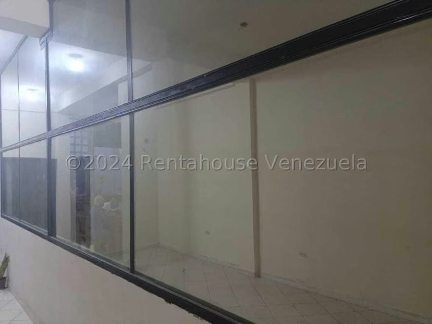 Comercial (Local Comercial) en Alquiler en Centro, Lara - 3