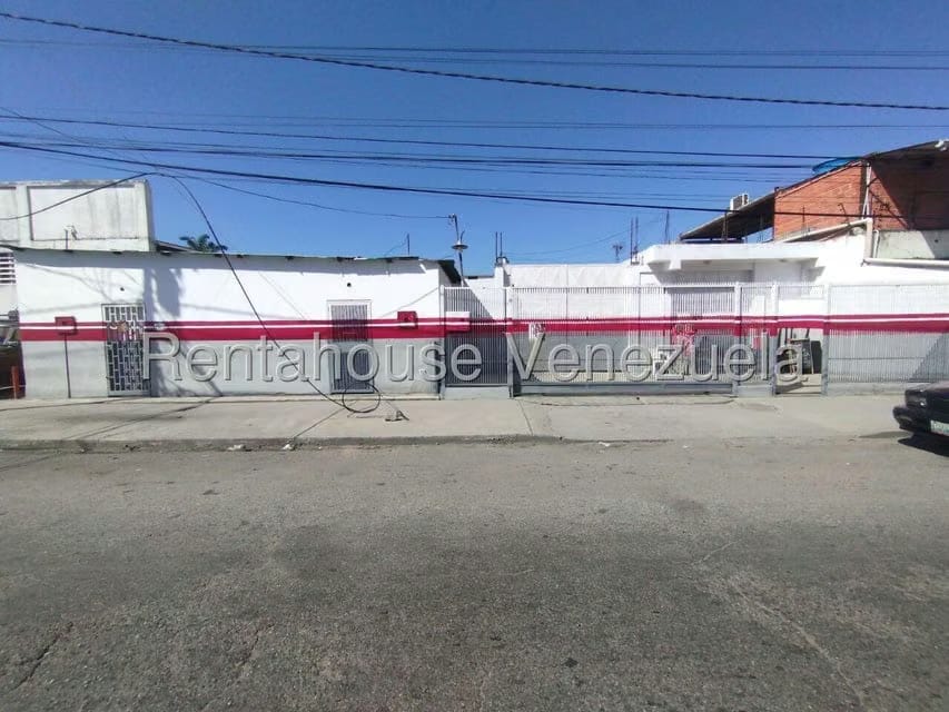 Comercial (Local Comercial) en Venta en Centro, Lara - 2