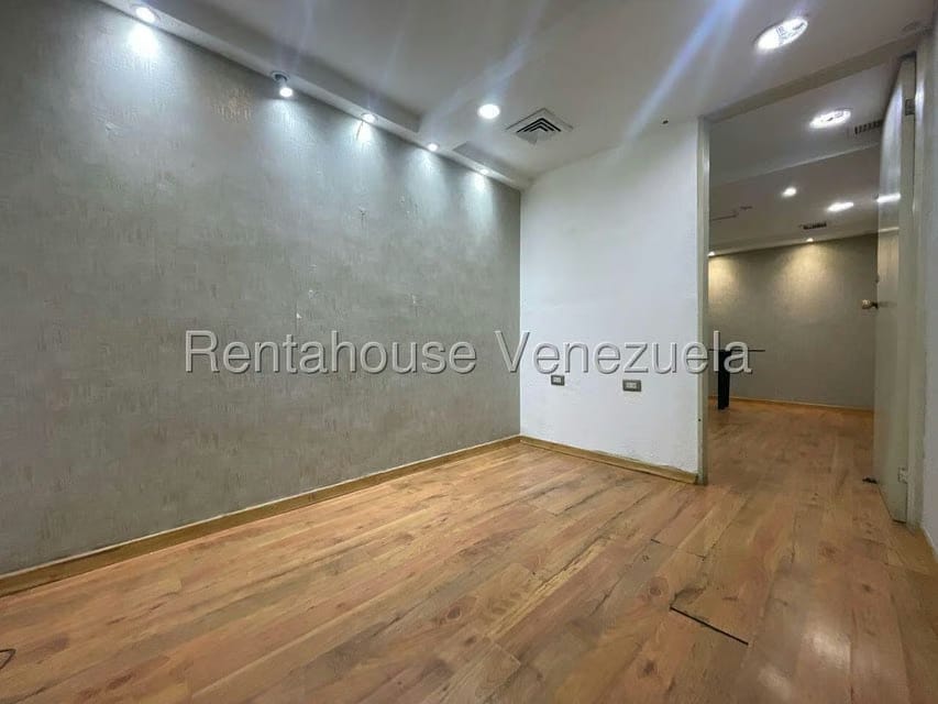 Comercial (Oficina) en Alquiler en Chuao, Distrito Metropolitano - 6