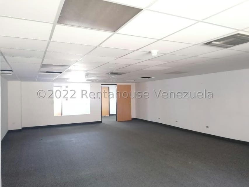 Comercial (Galpon - Deposito) en Alquiler en La Urbina, Distrito Metropolitano - 13