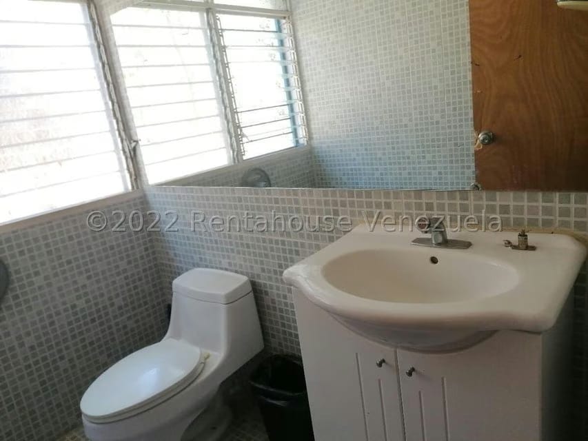 Comercial (Galpon - Deposito) en Alquiler en La Urbina, Distrito Metropolitano - 17