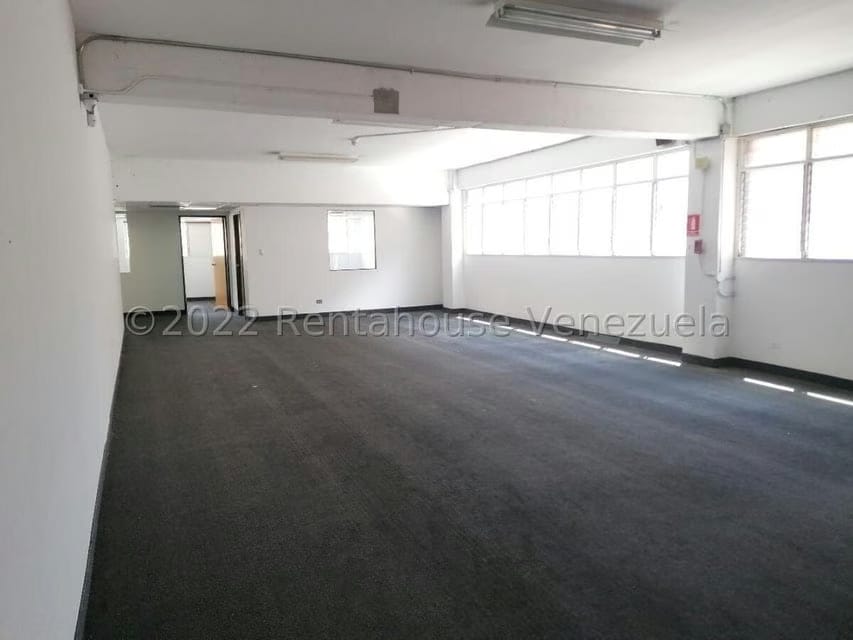 Comercial (Galpon - Deposito) en Alquiler en La Urbina, Distrito Metropolitano - 18