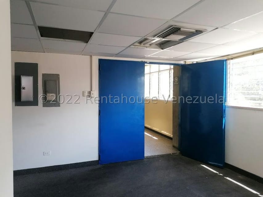 Comercial (Galpon - Deposito) en Alquiler en La Urbina, Distrito Metropolitano - 3