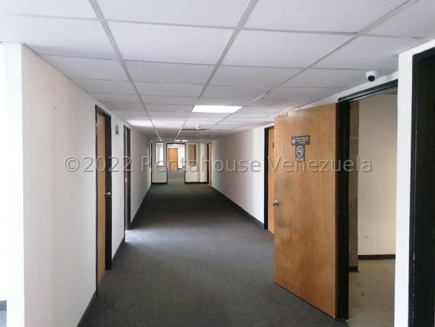 Comercial (Galpon - Deposito) en Alquiler en La Urbina, Distrito Metropolitano - 4