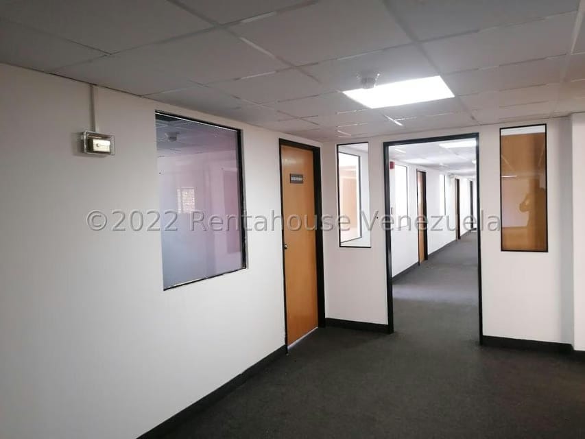 Comercial (Galpon - Deposito) en Alquiler en La Urbina, Distrito Metropolitano - 5