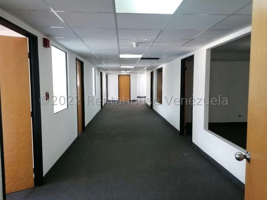 Comercial (Galpon - Deposito) en Alquiler en La Urbina, Distrito Metropolitano - 8