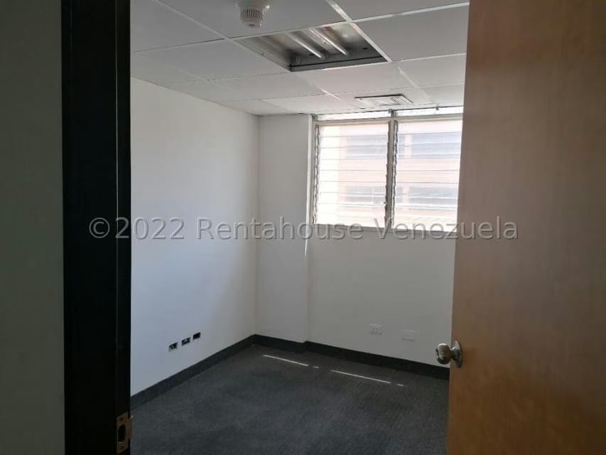 Comercial (Galpon - Deposito) en Alquiler en La Urbina, Distrito Metropolitano - 9