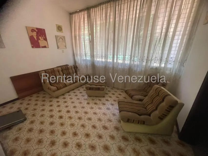 Casa (Multipes Niveles) en Venta en Prados del Este, Distrito Metropolitano - 11