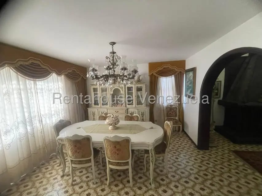Casa (Multipes Niveles) en Venta en Prados del Este, Distrito Metropolitano - 25