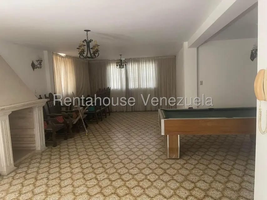 Casa (Multipes Niveles) en Venta en Prados del Este, Distrito Metropolitano - 26