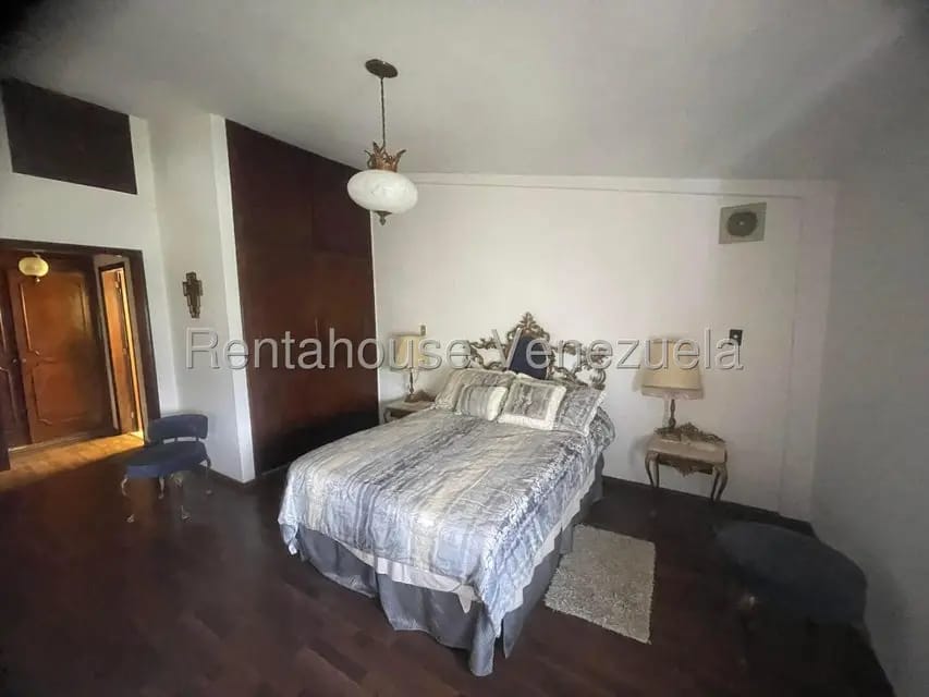 Casa (Multipes Niveles) en Venta en Prados del Este, Distrito Metropolitano - 6