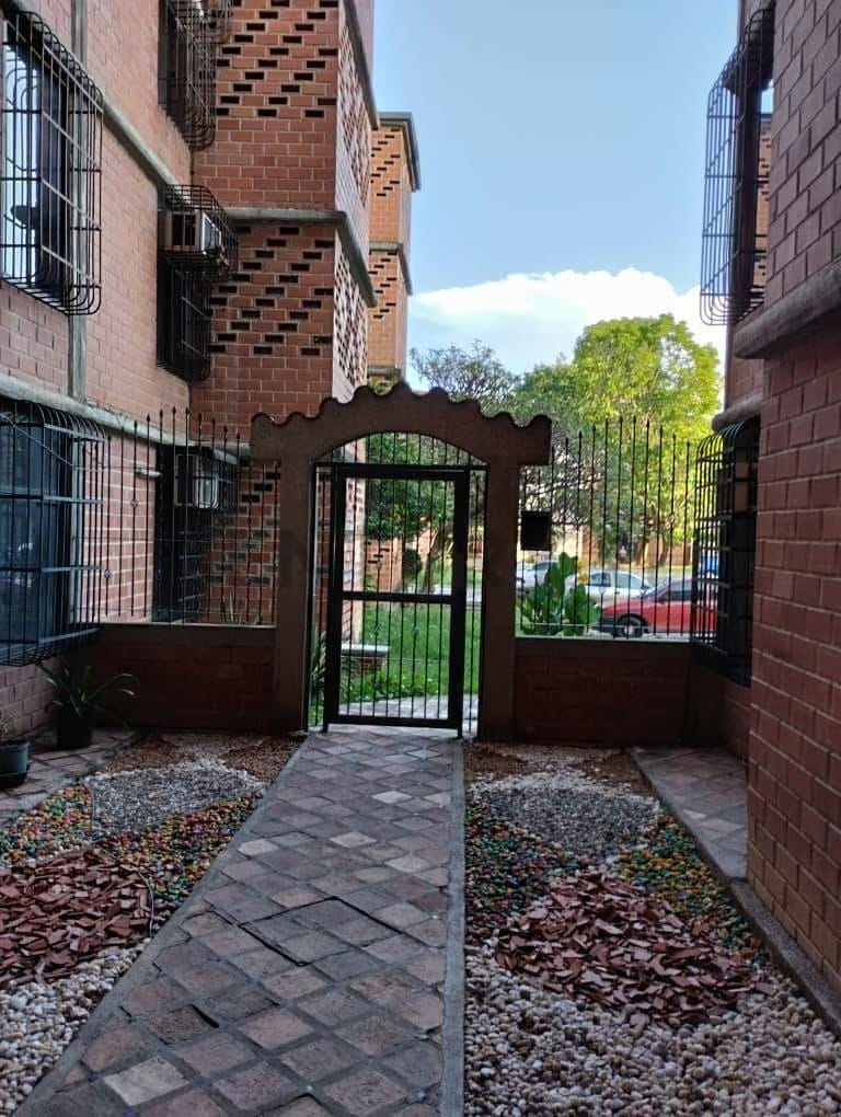 RmR - Venta de Apartamento Residencias EL TABLON, Guarenas
