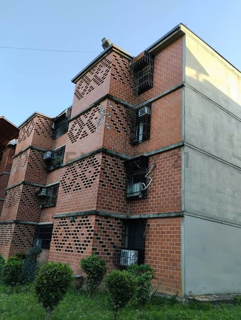 RmR - Venta de Apartamento Residencias EL TABLON, Guarenas - 3