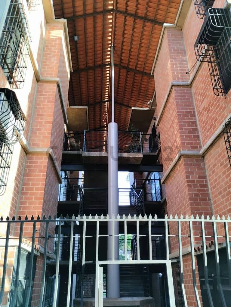 RmR - Venta de Apartamento Residencias EL TABLON, Guarenas - 4