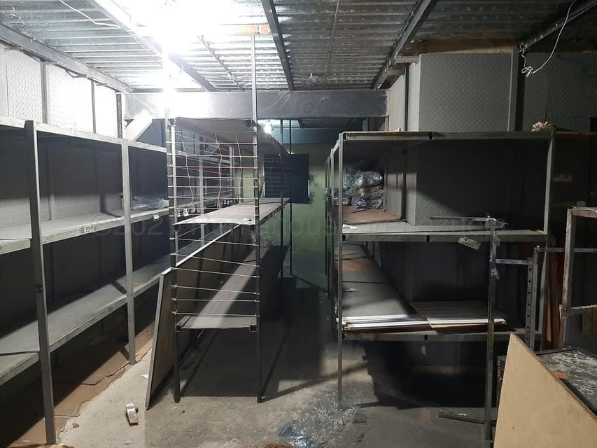 Comercial (Edificio) en Venta en Cementerio, Distrito Metropolitano - 18