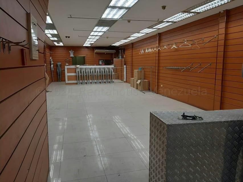 Comercial (Edificio) en Venta en Cementerio, Distrito Metropolitano - 3