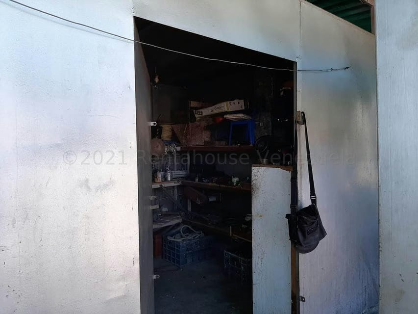 Comercial (Edificio) en Venta en Cementerio, Distrito Metropolitano - 35