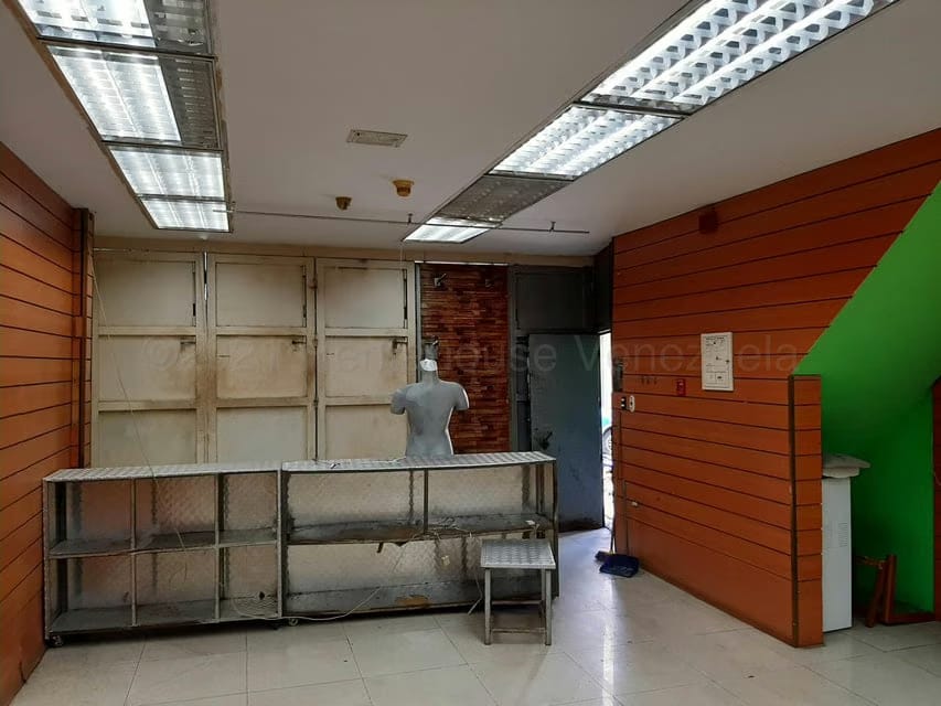 Comercial (Edificio) en Venta en Cementerio, Distrito Metropolitano - 10