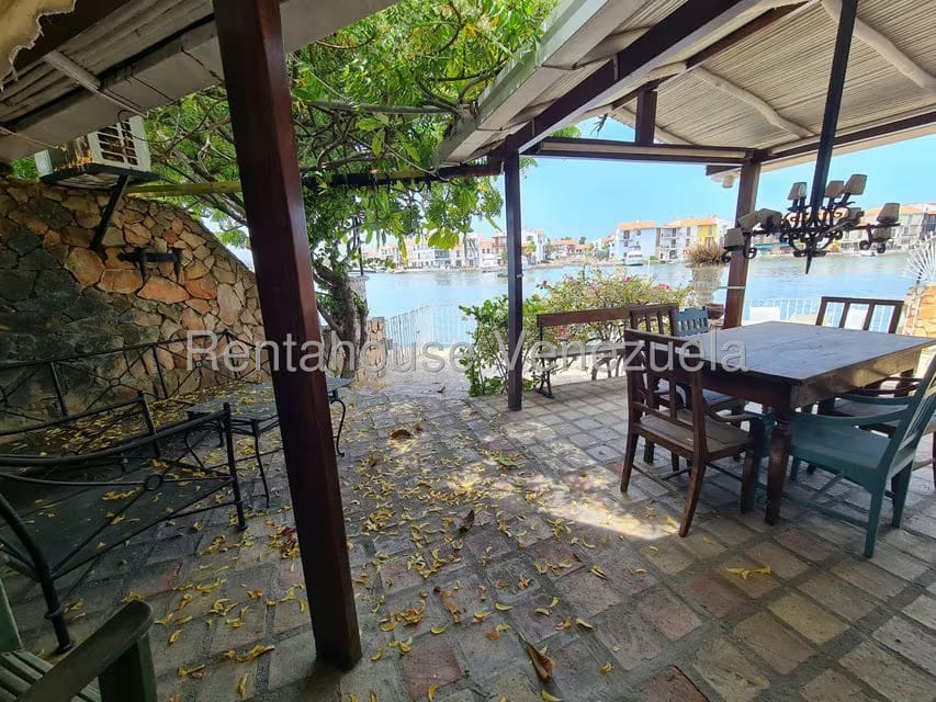 Casa (Colonial) en Venta en Complejo Turistico El Morro, Anzoategui - 34