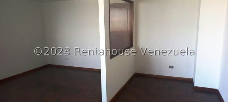 Comercial (Oficina) en Alquiler en Parroquia Catedral, Distrito Metropolitano - 12