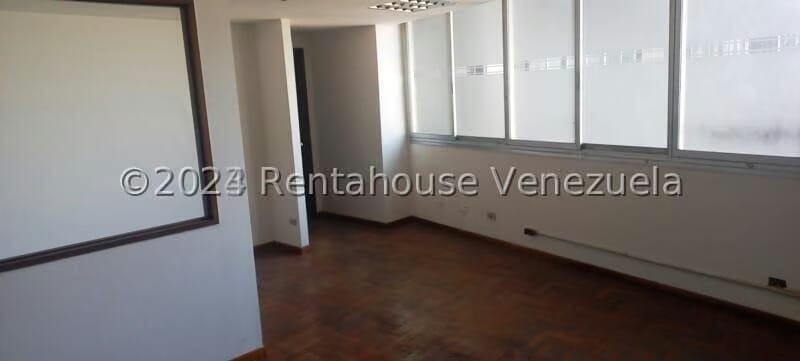 Comercial (Oficina) en Alquiler en Parroquia Catedral, Distrito Metropolitano - 13