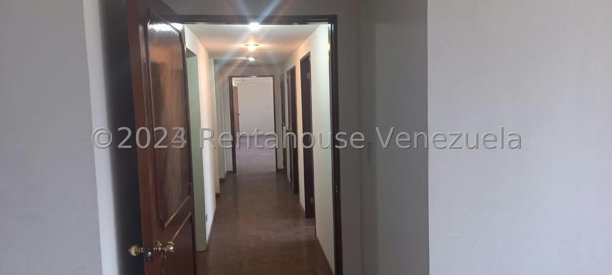 Comercial (Oficina) en Alquiler en Parroquia Catedral, Distrito Metropolitano - 5