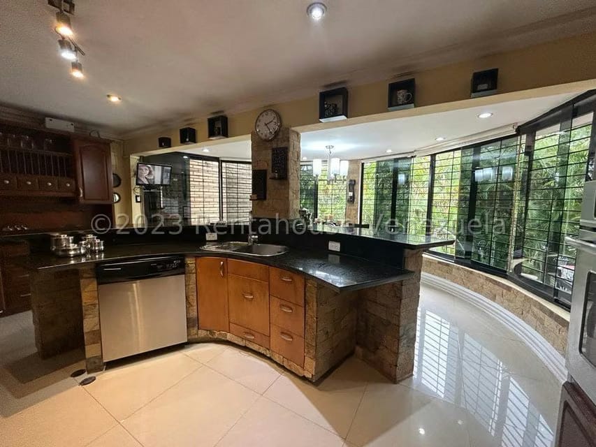 Casa (Multipes Niveles) en Venta en Monte Claro, Distrito Metropolitano - 16