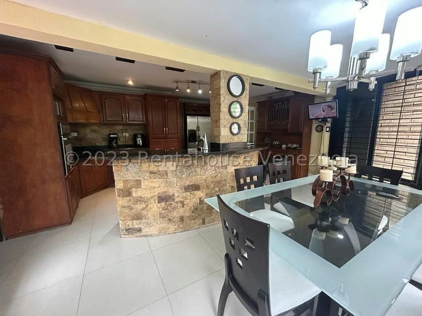 Casa (Multipes Niveles) en Venta en Monte Claro, Distrito Metropolitano - 18