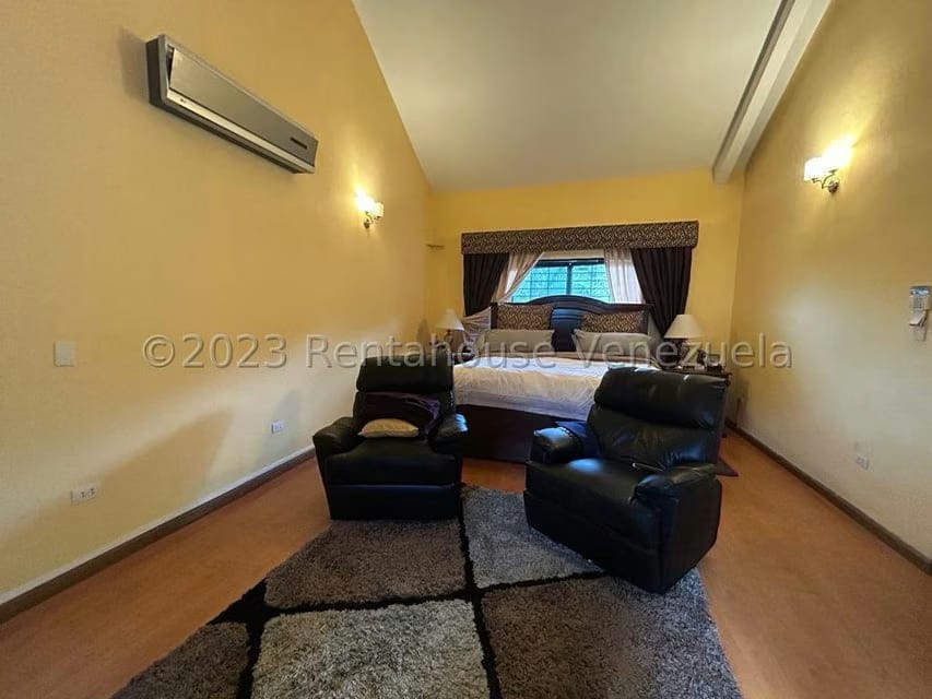 Casa (Multipes Niveles) en Venta en Monte Claro, Distrito Metropolitano - 23
