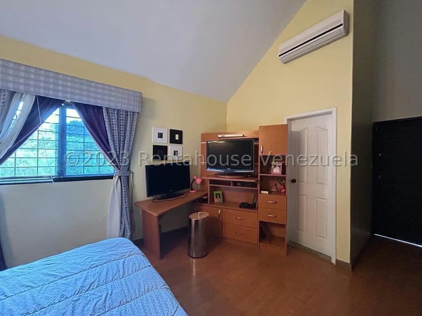 Casa (Multipes Niveles) en Venta en Monte Claro, Distrito Metropolitano - 27