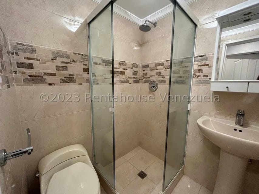 Casa (Multipes Niveles) en Venta en Monte Claro, Distrito Metropolitano - 37