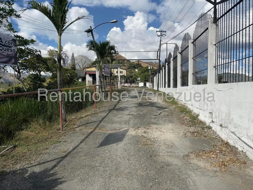Comercial (Local Comercial) en Venta en El Bucare, Miranda - 41