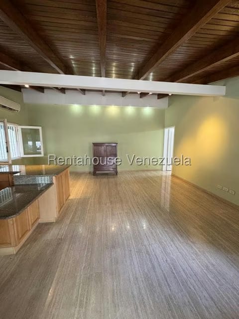 Anexo (1 Nivel) en Alquiler en Oripoto, Distrito Metropolitano - 4