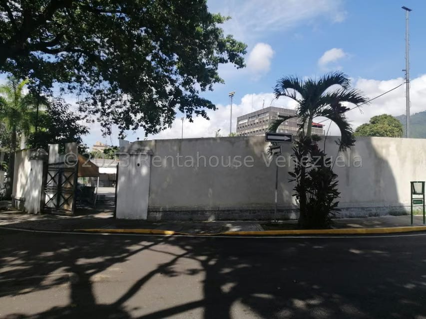 Terreno (Comercial) en Venta en El Bosque, Distrito Metropolitano - 4