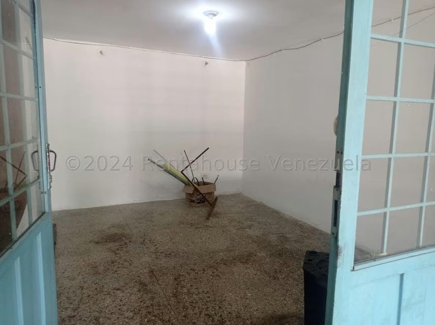 Comercial (Local Comercial) en Alquiler en Centro, Lara - 27