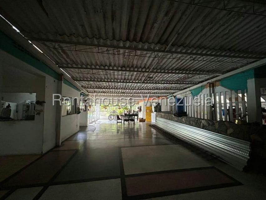 Casa (1 Nivel) en Venta en Las Acacias, Trujillo - 19