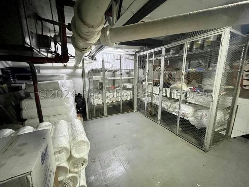 Comercial (Local Comercial) en Venta en El Recreo, Distrito Metropolitano - 15
