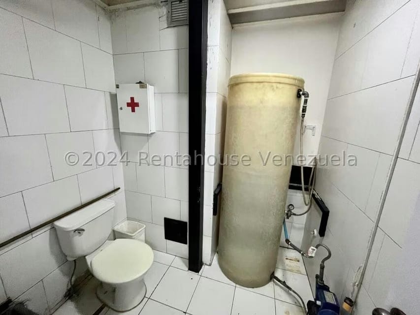Comercial (Local Comercial) en Venta en El Recreo, Distrito Metropolitano - 18