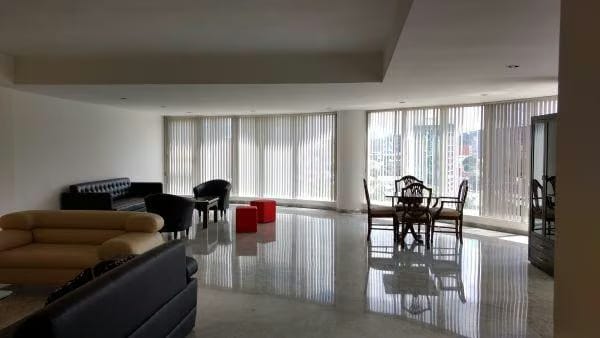 Apartamento (1 Nivel) en Alquiler en Las Mercedes, Distrito Metropolitano - 9