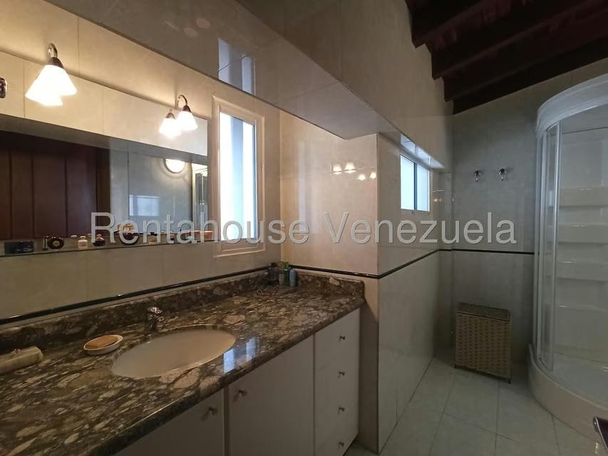 Casa (Duplex) en Venta en Alto Prado, Distrito Metropolitano - 26