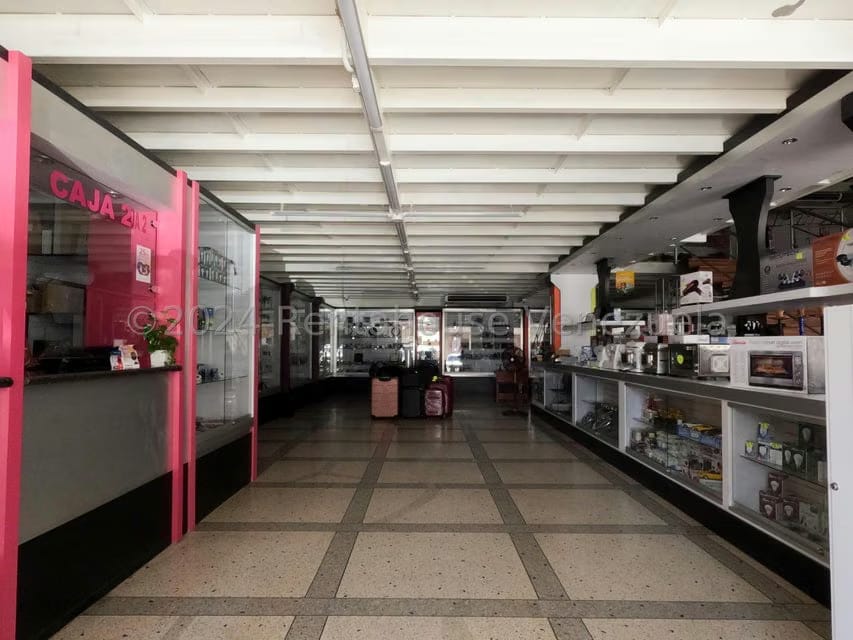 Comercial (Edificio) en Venta en Centro, Lara - 2