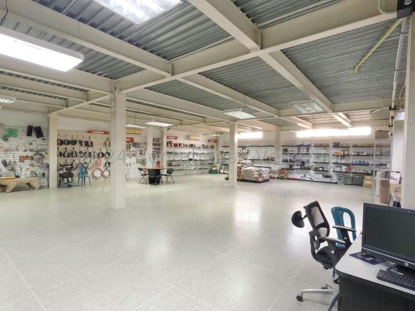 Comercial (Edificio) en Venta en Centro, Lara - 11