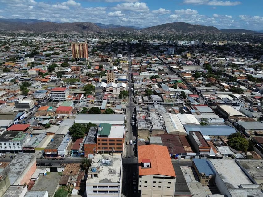 Comercial (Edificio) en Venta en Centro, Lara - 24