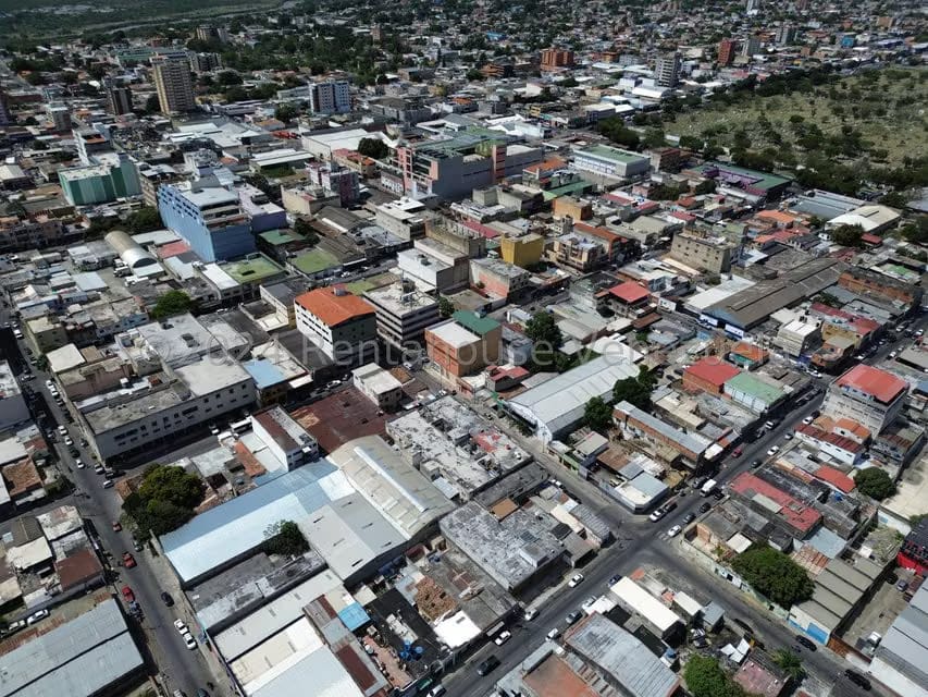 Comercial (Edificio) en Venta en Centro, Lara - 27