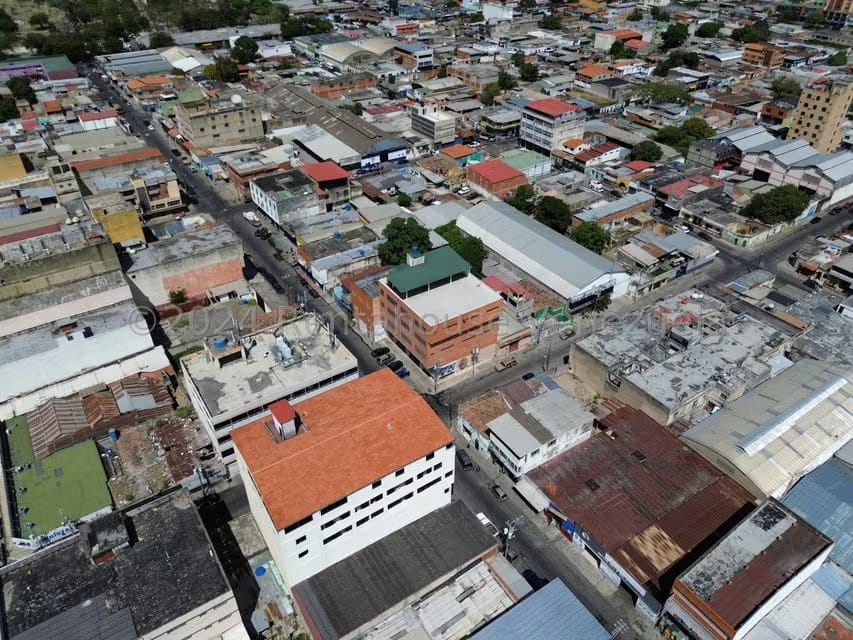 Comercial (Edificio) en Venta en Centro, Lara - 34